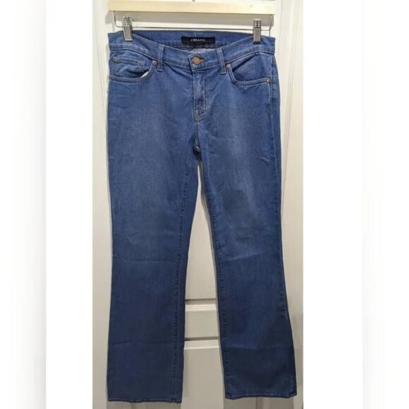 J Brand | Slim Bootcut Jeans in Lucas light blue wash - Picture 2 of 9